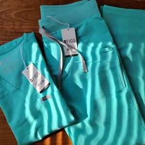 FIGS Scrubs (Fresh Aqua Set)